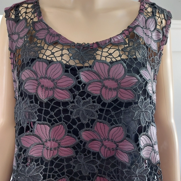 Love & Legend sleeveless embroidered top, plus size 4X - Picture 12 of 12